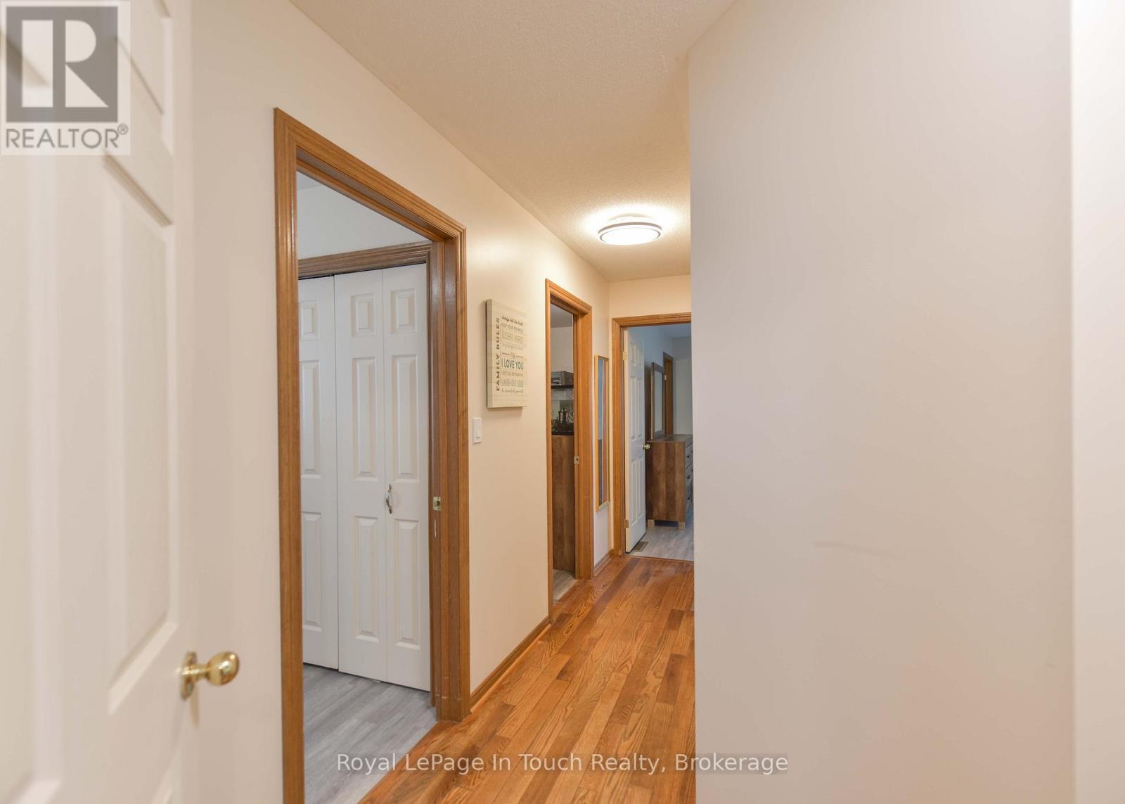 












5 EARLS COURT

,
Severn (Coldwater),




Ontario
L0K1E0

