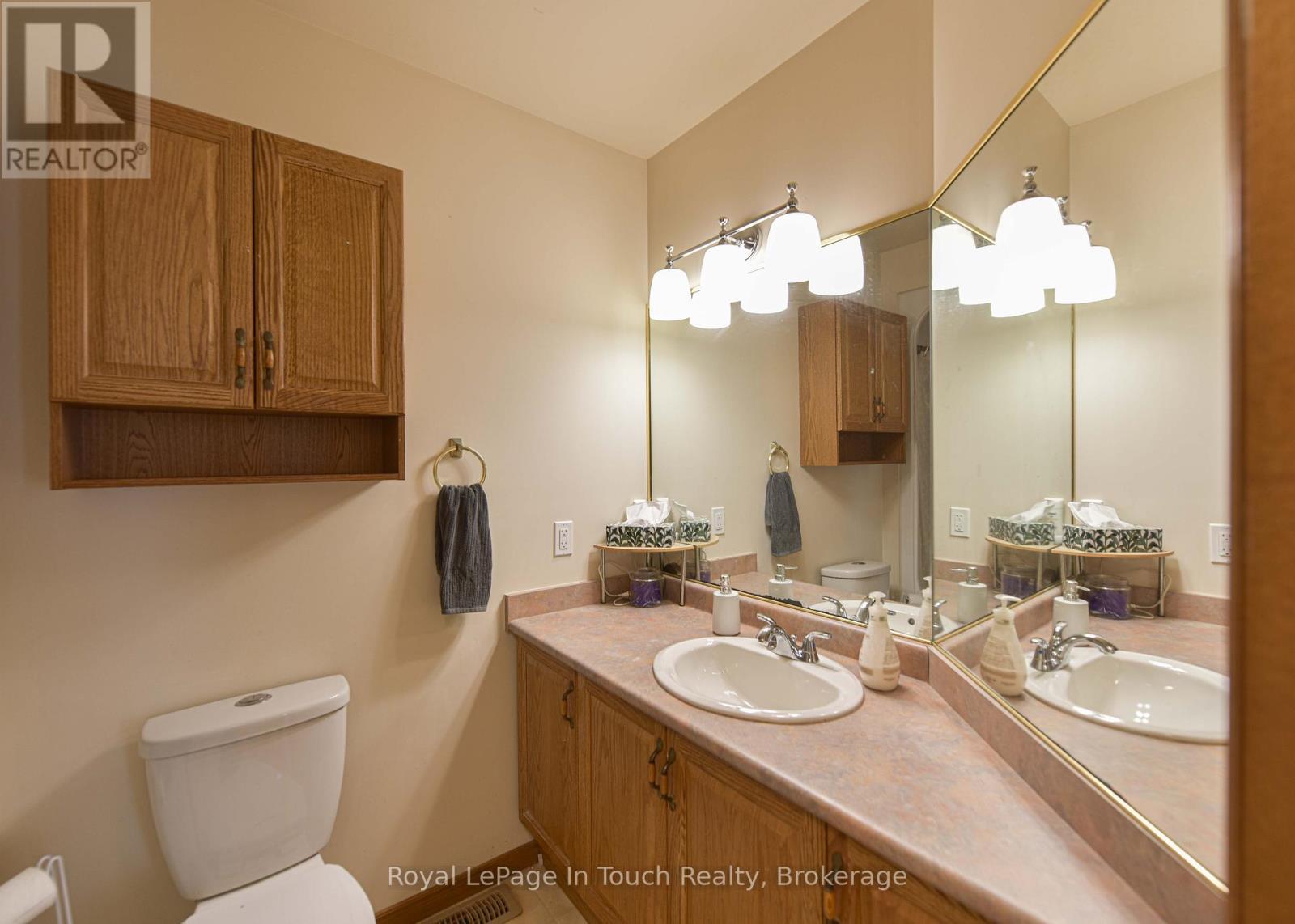 












5 EARLS COURT

,
Severn (Coldwater),




Ontario
L0K1E0


