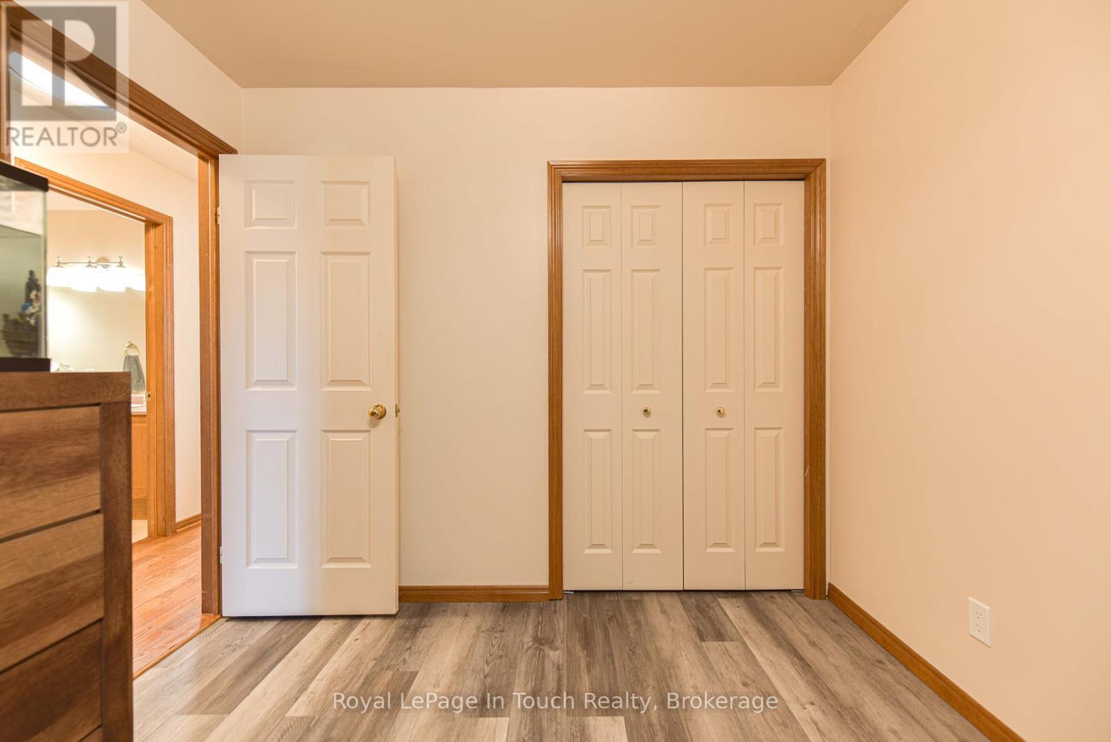 












5 EARLS COURT

,
Severn (Coldwater),




Ontario
L0K1E0


