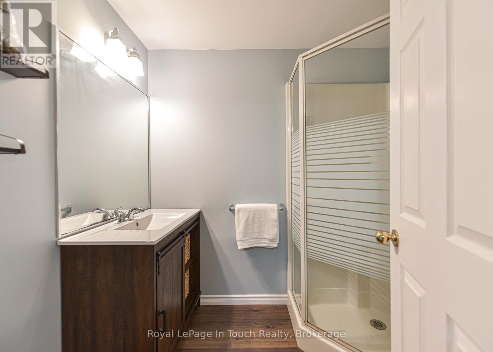












5 EARLS COURT

,
Severn (Coldwater),




Ontario
L0K1E0

