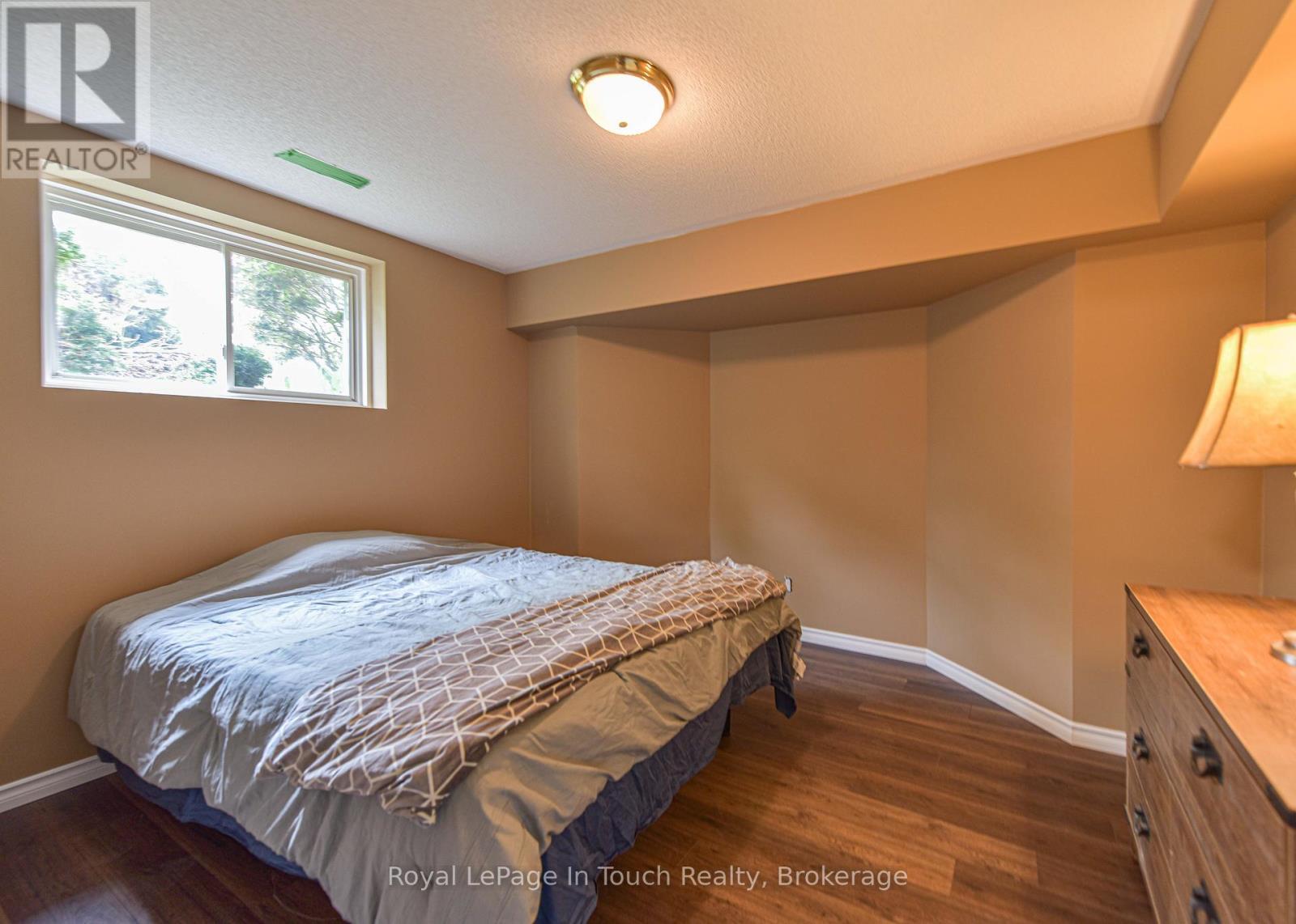 












5 EARLS COURT

,
Severn (Coldwater),




Ontario
L0K1E0

