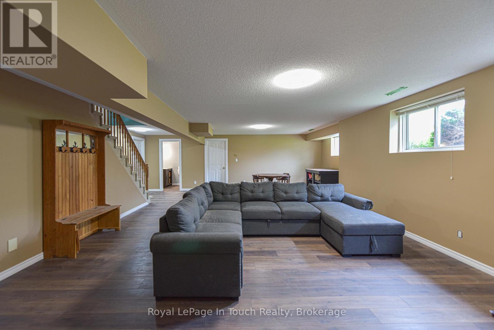 












5 EARLS COURT

,
Severn (Coldwater),




Ontario
L0K1E0

