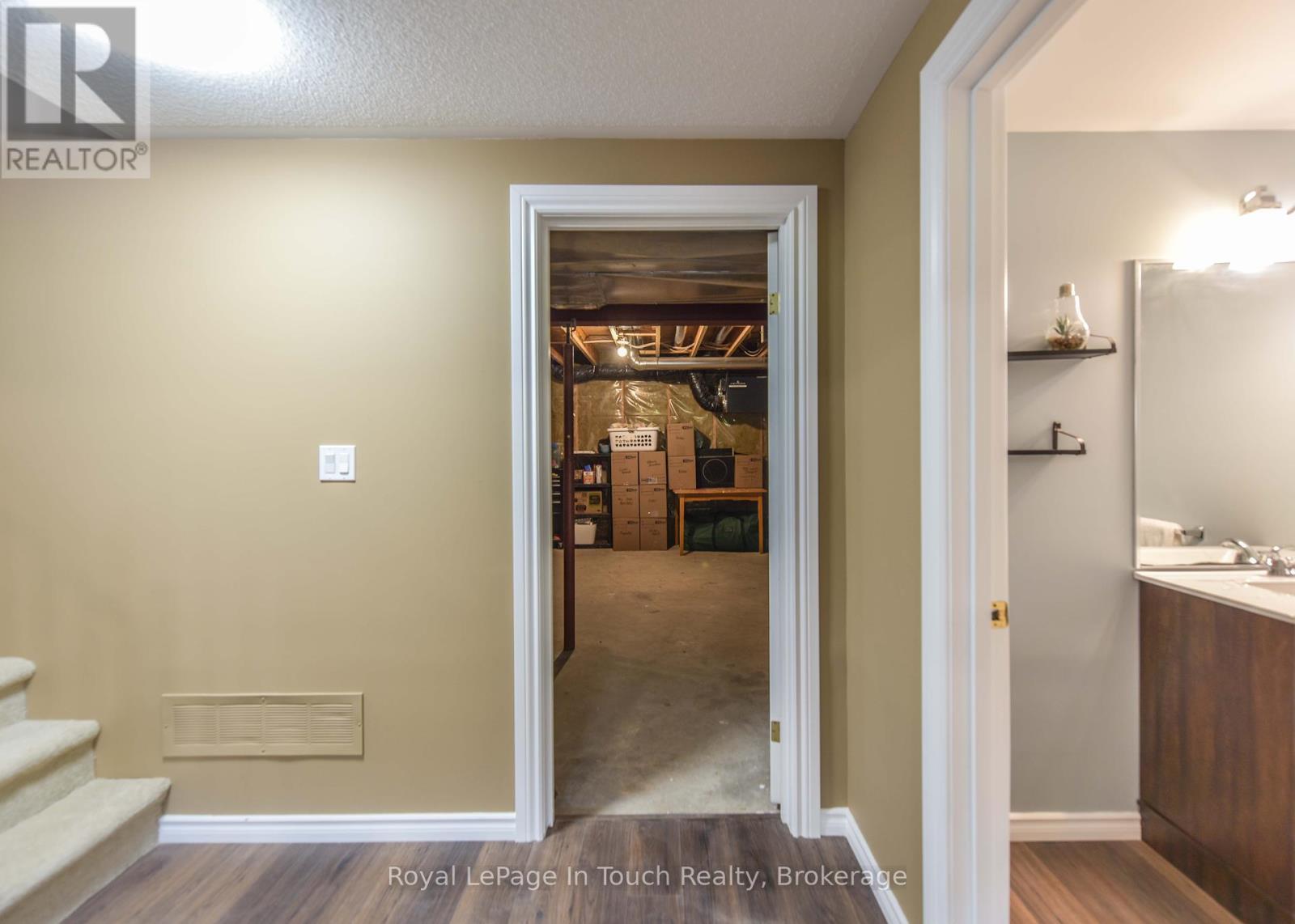 












5 EARLS COURT

,
Severn (Coldwater),




Ontario
L0K1E0

