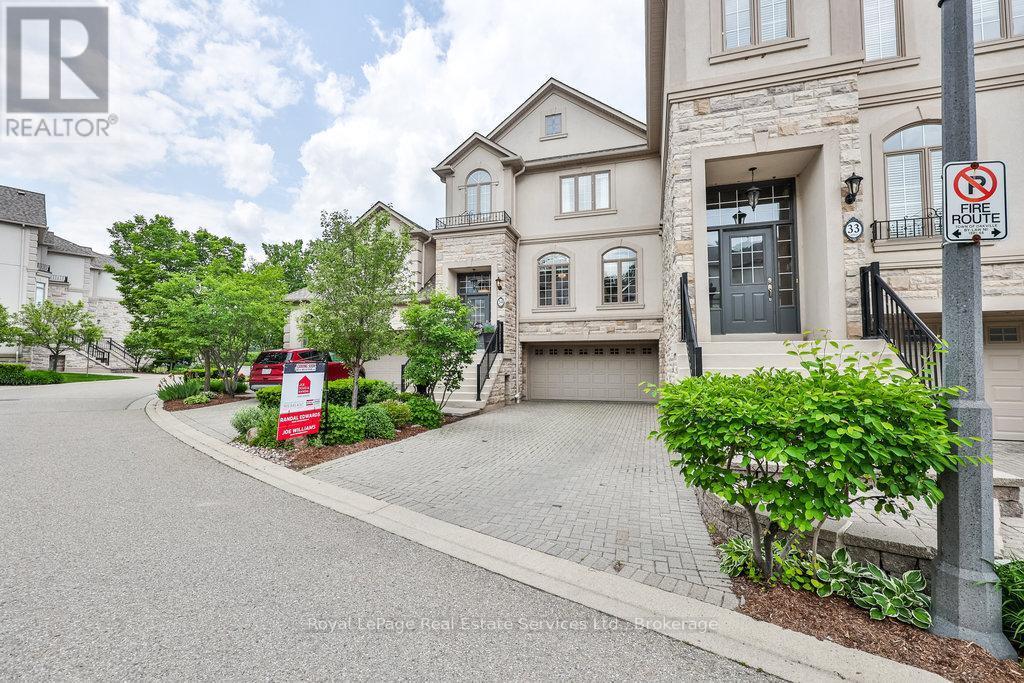 












34 - 2400 NEYAGAWA BOULEVARD

,
Oakville (RO River Oaks),




Ontario
L6H7P5

