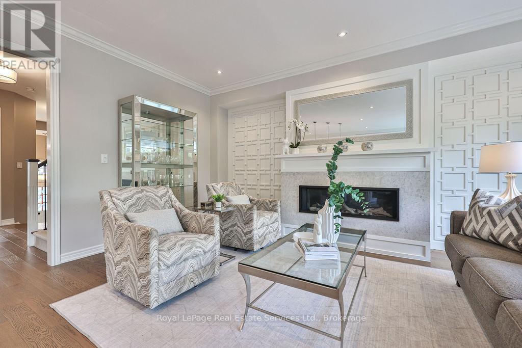 












34 - 2400 NEYAGAWA BOULEVARD

,
Oakville (RO River Oaks),




Ontario
L6H7P5

