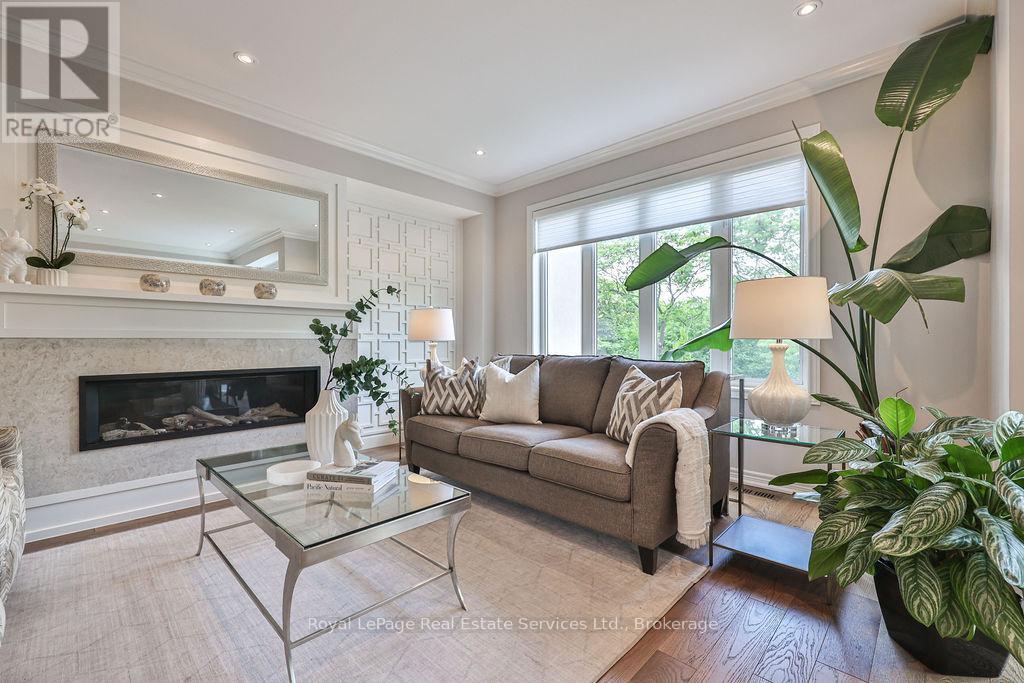 












34 - 2400 NEYAGAWA BOULEVARD

,
Oakville (RO River Oaks),




Ontario
L6H7P5


