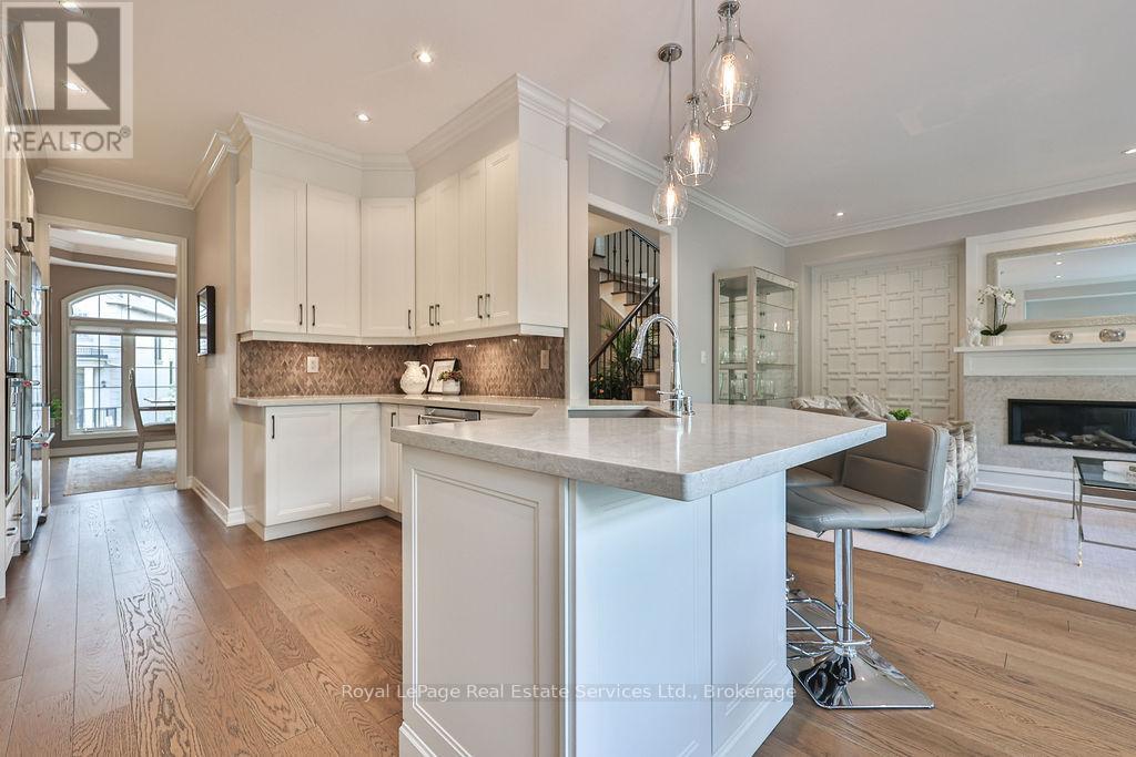 












34 - 2400 NEYAGAWA BOULEVARD

,
Oakville (RO River Oaks),




Ontario
L6H7P5


