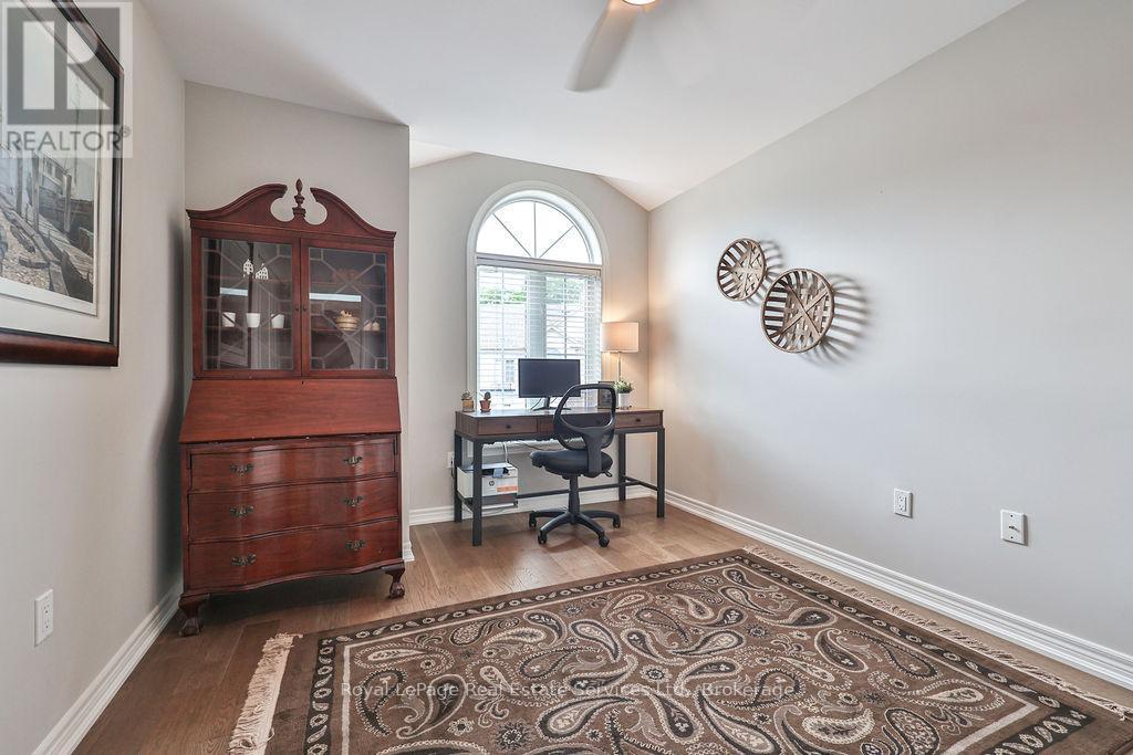 












34 - 2400 NEYAGAWA BOULEVARD

,
Oakville (RO River Oaks),




Ontario
L6H7P5

