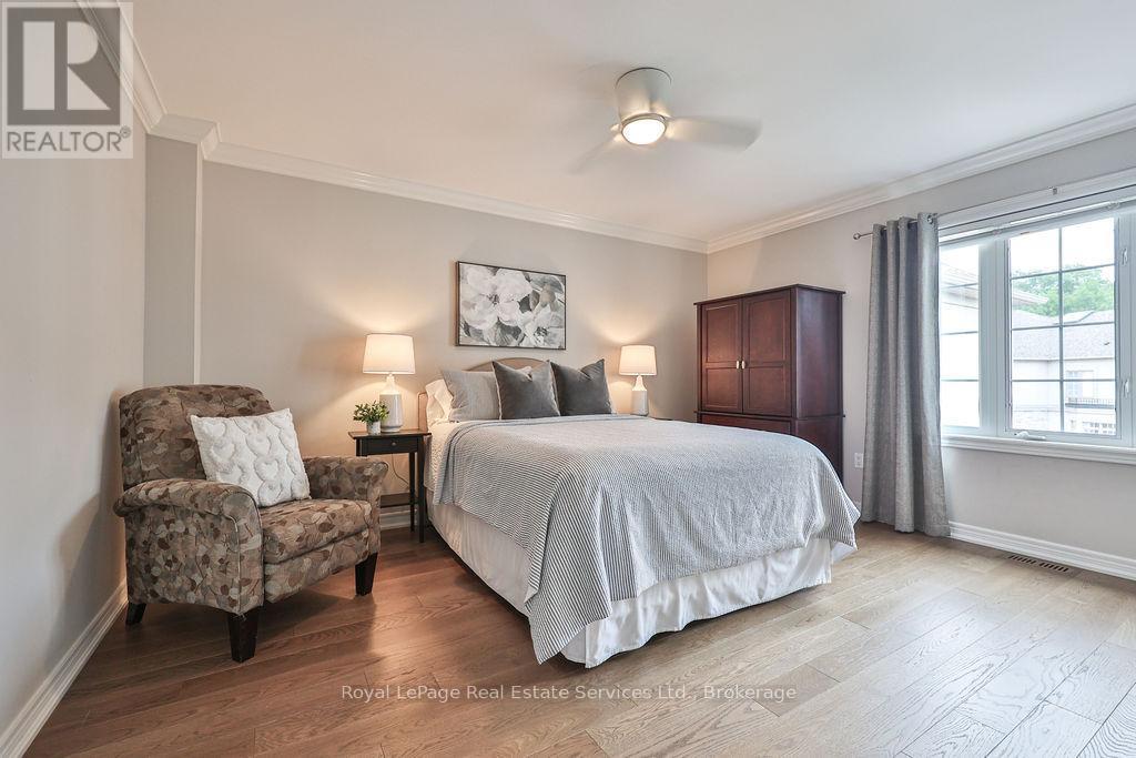 












34 - 2400 NEYAGAWA BOULEVARD

,
Oakville (RO River Oaks),




Ontario
L6H7P5

