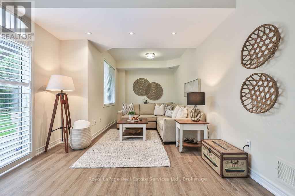 












34 - 2400 NEYAGAWA BOULEVARD

,
Oakville (RO River Oaks),




Ontario
L6H7P5

