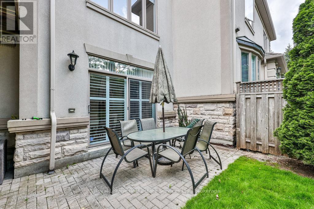 












34 - 2400 NEYAGAWA BOULEVARD

,
Oakville (RO River Oaks),




Ontario
L6H7P5


