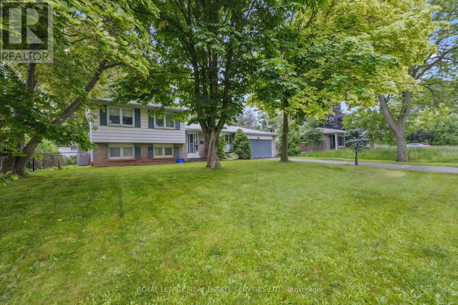 












2138 REBECCA STREET

,
Oakville,




Ontario
L6L2A5

