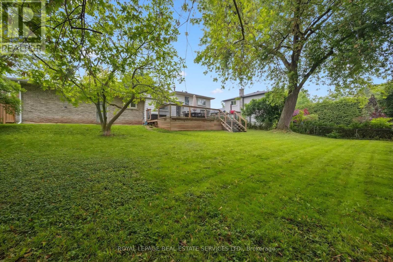 












2138 REBECCA STREET

,
Oakville,




Ontario
L6L2A5

