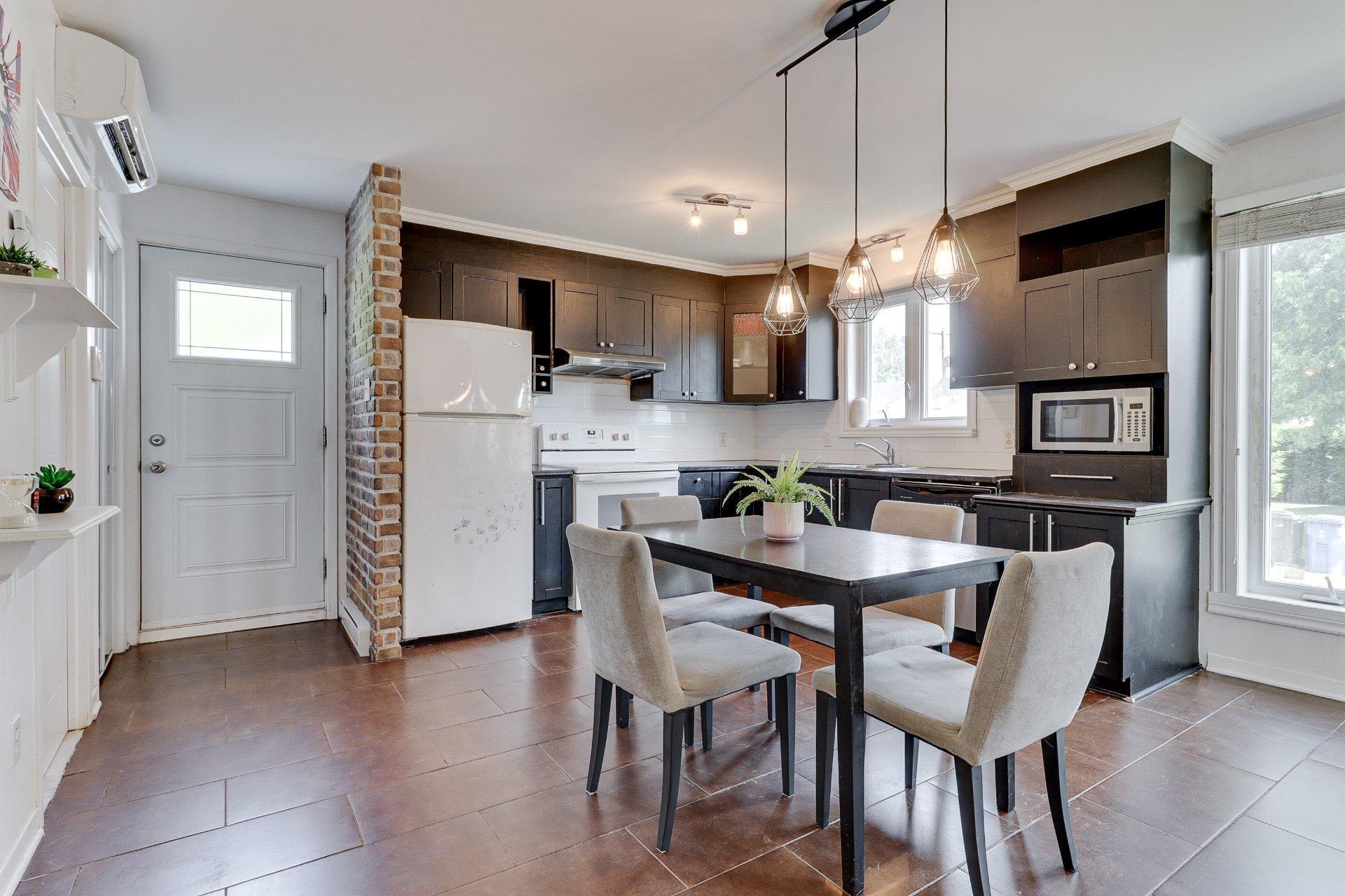 









40


Rue Émile

,
Lanoraie,




QC
J0K1E0

