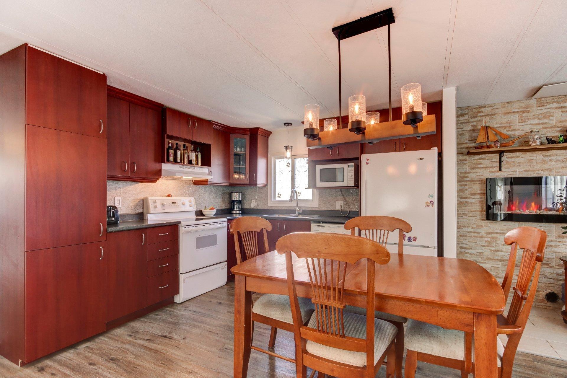 









3950


Boul. Sir-Wilfrid-Laurier

, 139,
Longueuil (Saint-Hubert),




QC
J3Y5Y9

