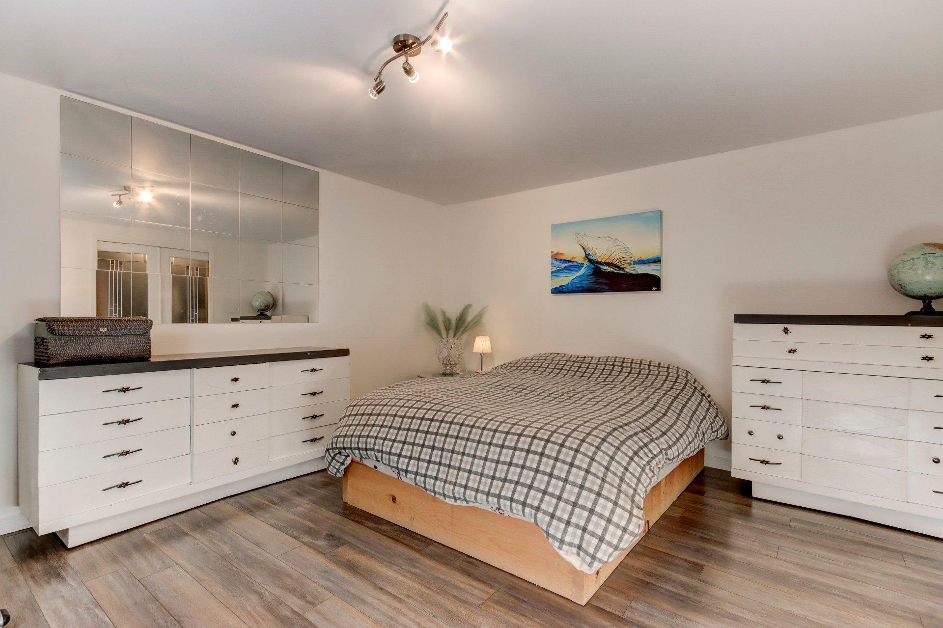 









3950


Boul. Sir-Wilfrid-Laurier

, 139,
Longueuil (Saint-Hubert),




QC
J3Y5Y9

