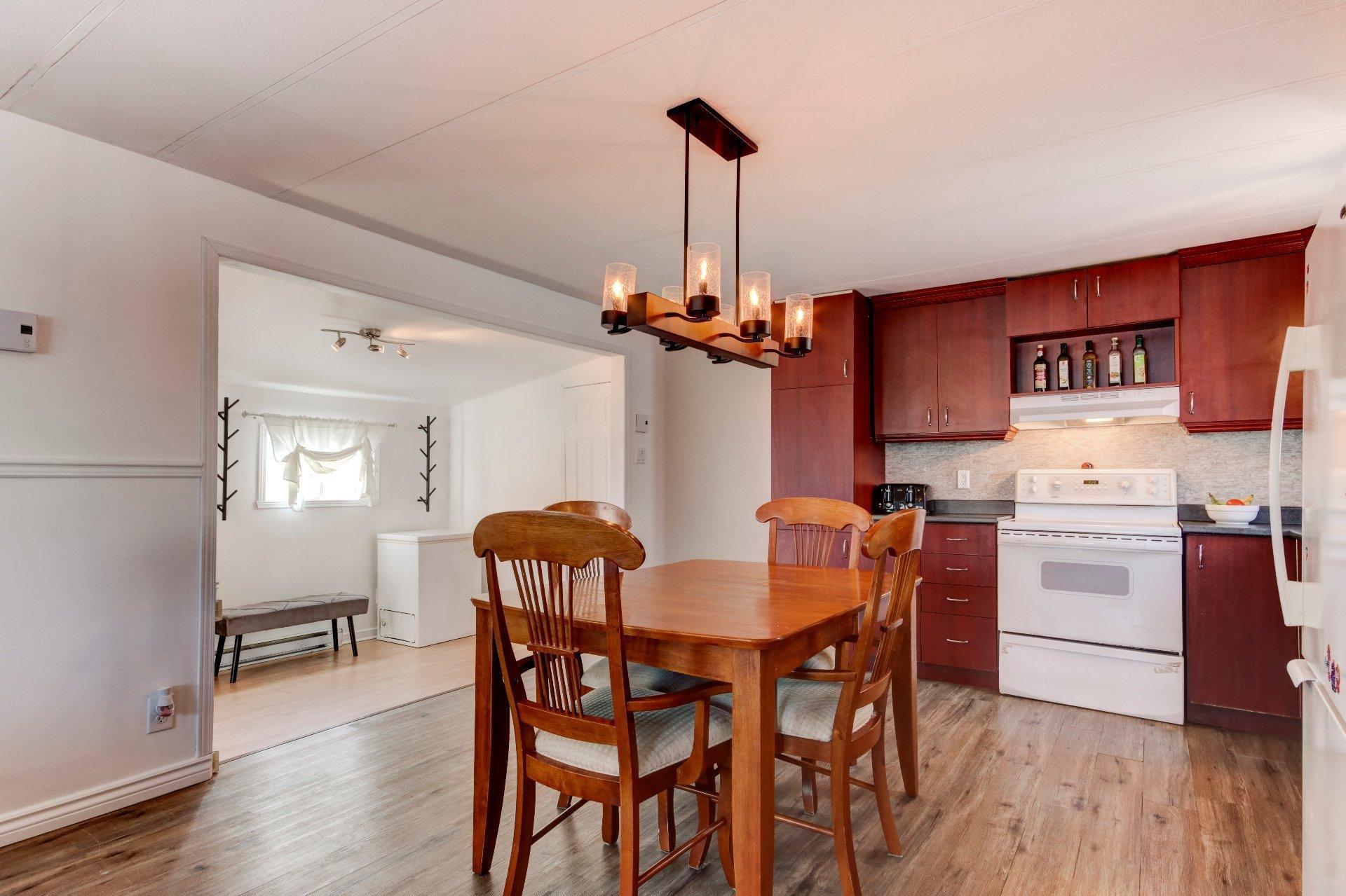 









3950


Boul. Sir-Wilfrid-Laurier

, 139,
Longueuil (Saint-Hubert),




QC
J3Y5Y9


