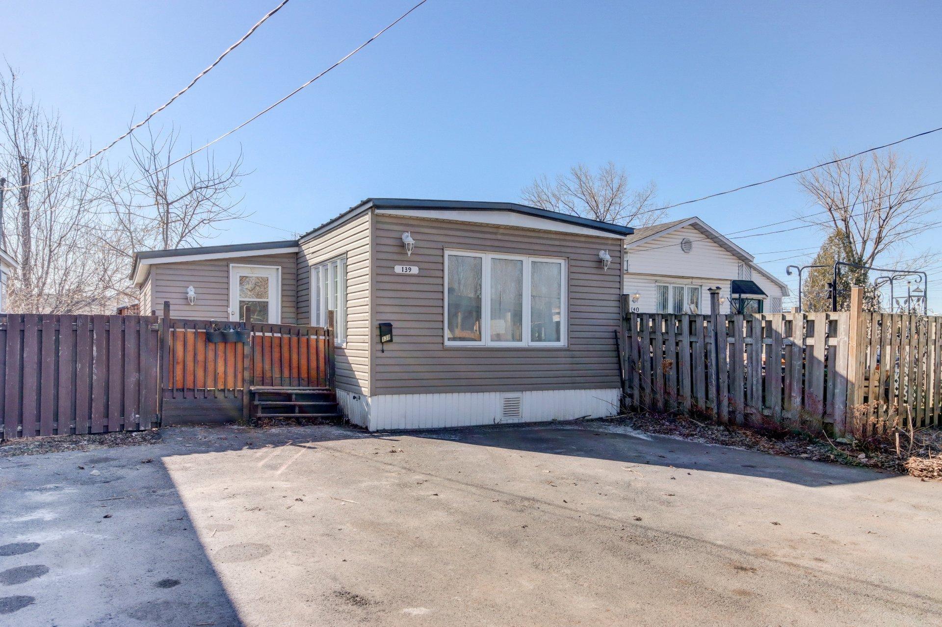 









3950


Boul. Sir-Wilfrid-Laurier

, 139,
Longueuil (Saint-Hubert),




QC
J3Y5Y9

