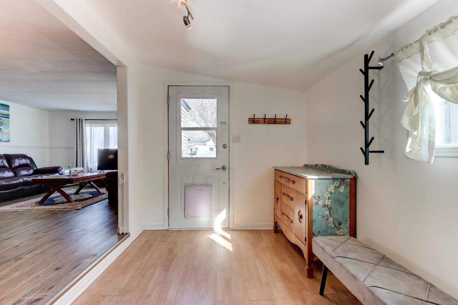 









3950


Boul. Sir-Wilfrid-Laurier

, 139,
Longueuil (Saint-Hubert),




QC
J3Y5Y9

