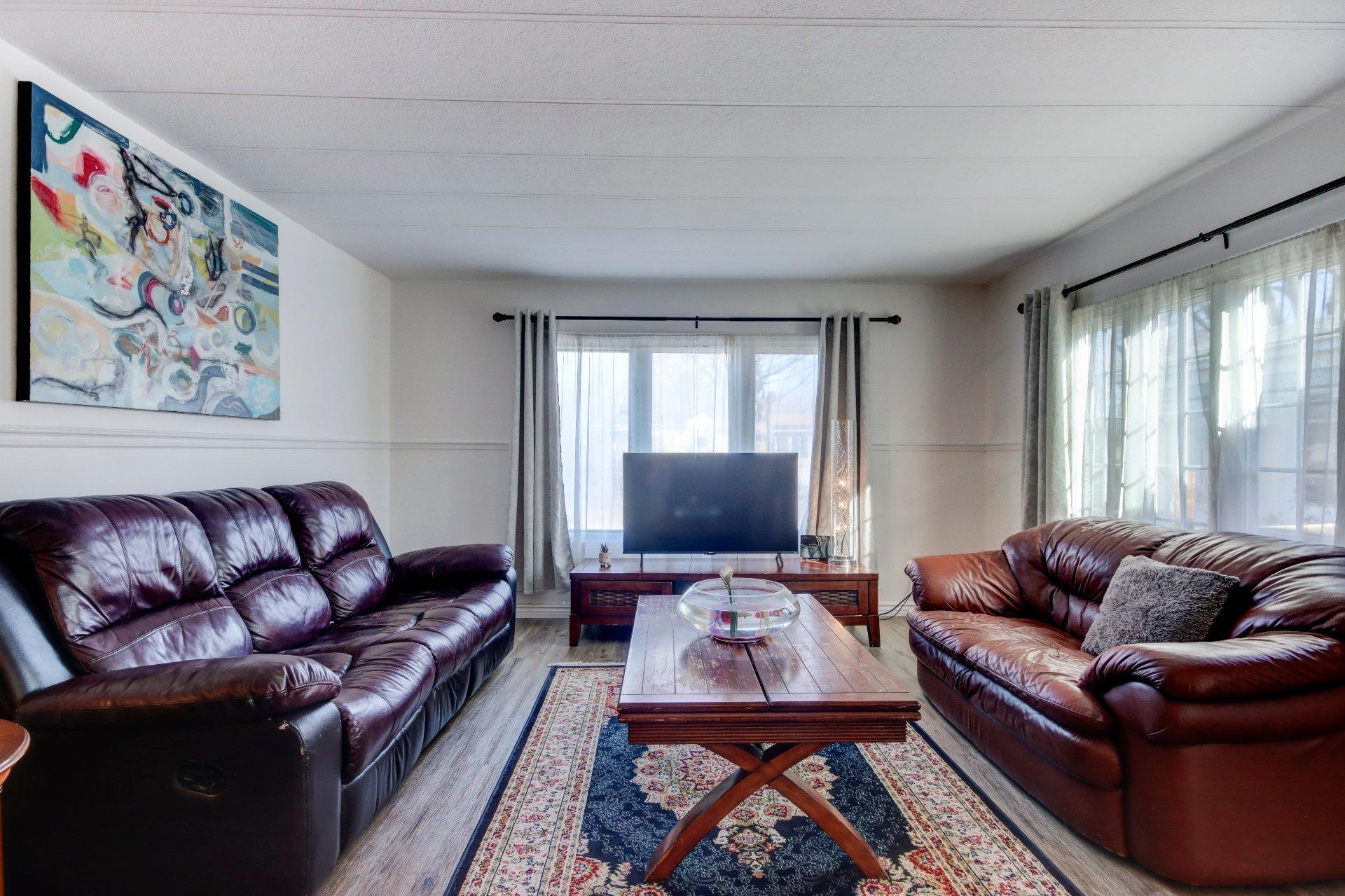 









3950


Boul. Sir-Wilfrid-Laurier

, 139,
Longueuil (Saint-Hubert),




QC
J3Y5Y9

