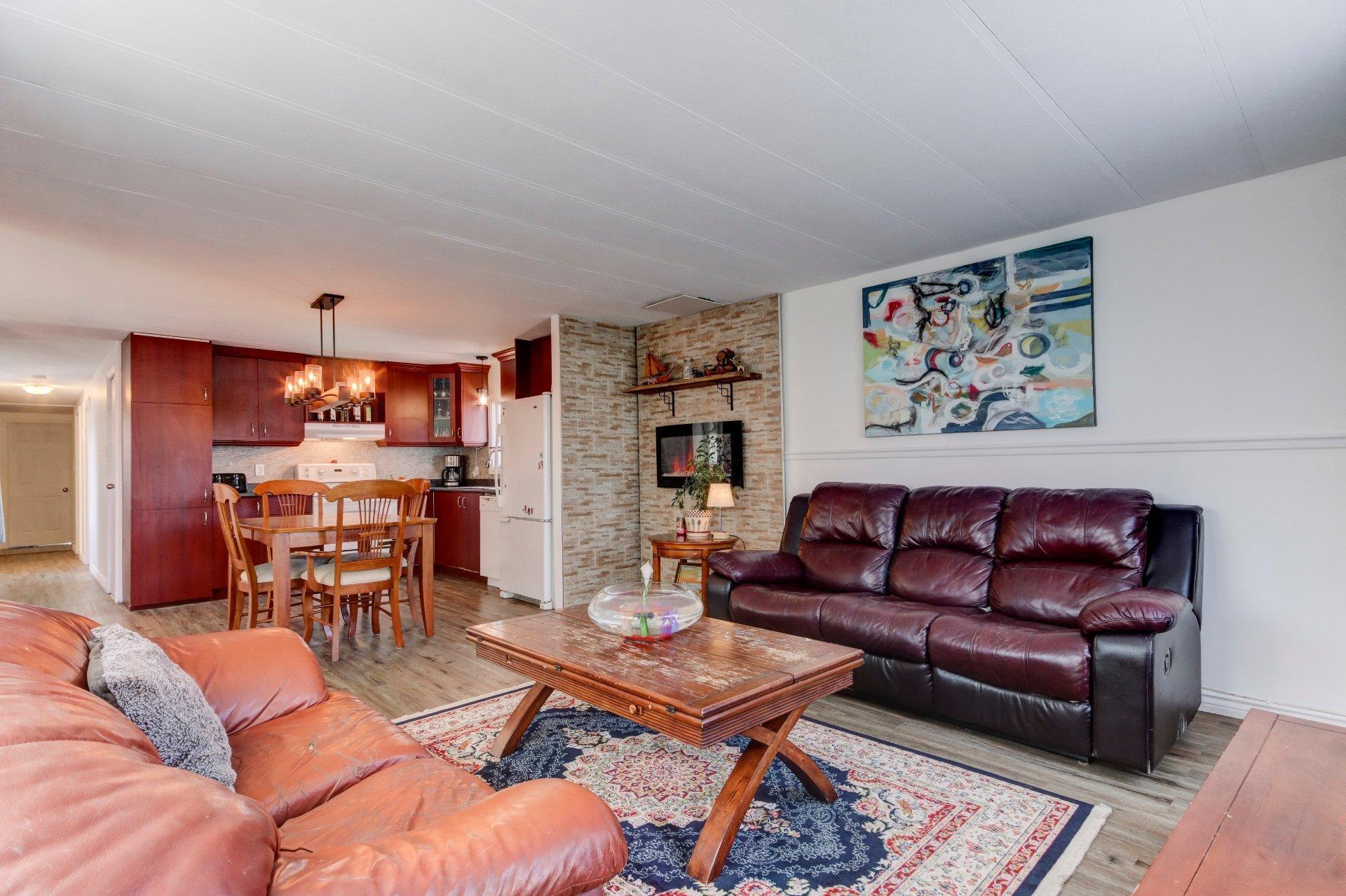 









3950


Boul. Sir-Wilfrid-Laurier

, 139,
Longueuil (Saint-Hubert),




QC
J3Y5Y9

