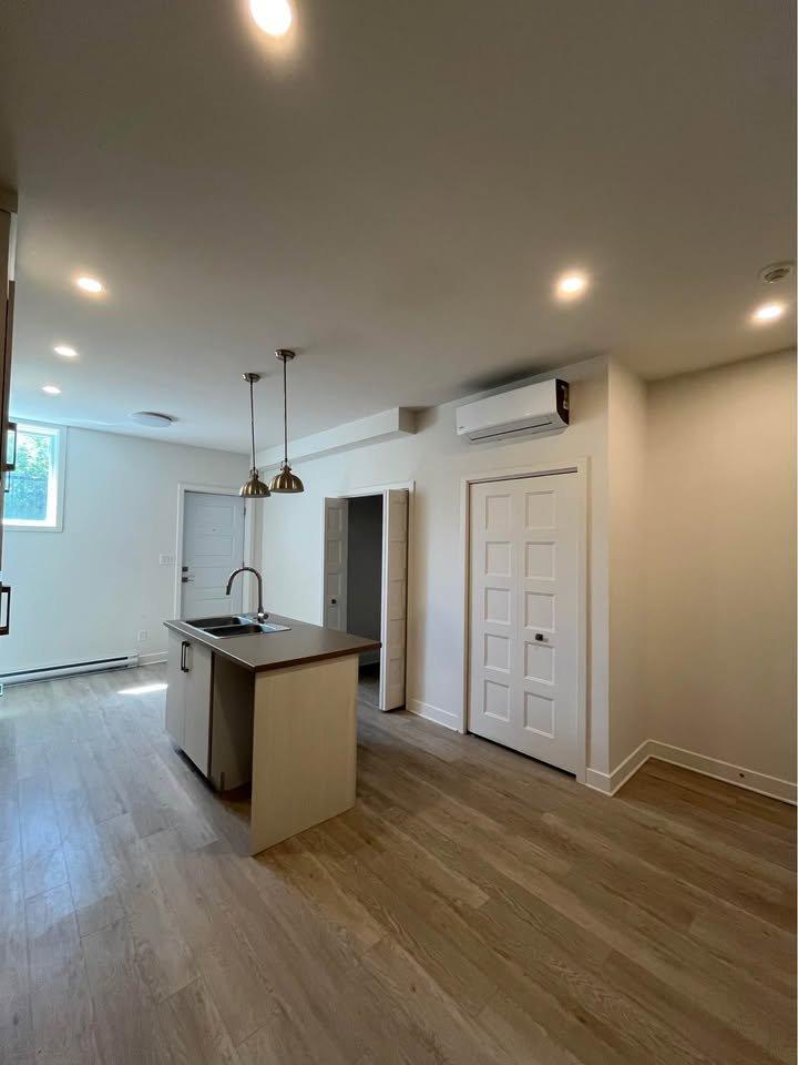 









225


Boul. de Maple Grove

, 002,
Beauharnois,




QC
J6N1L4

