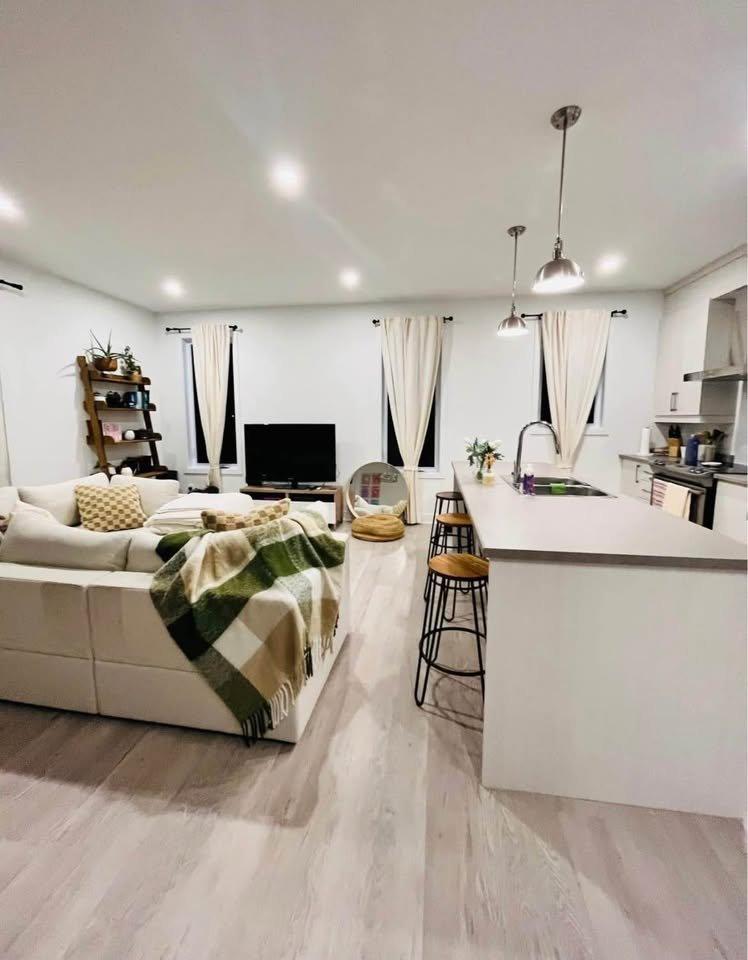 









51


Ch. de la Beauce

, 3,
Beauharnois,




QC
J6N2M5

