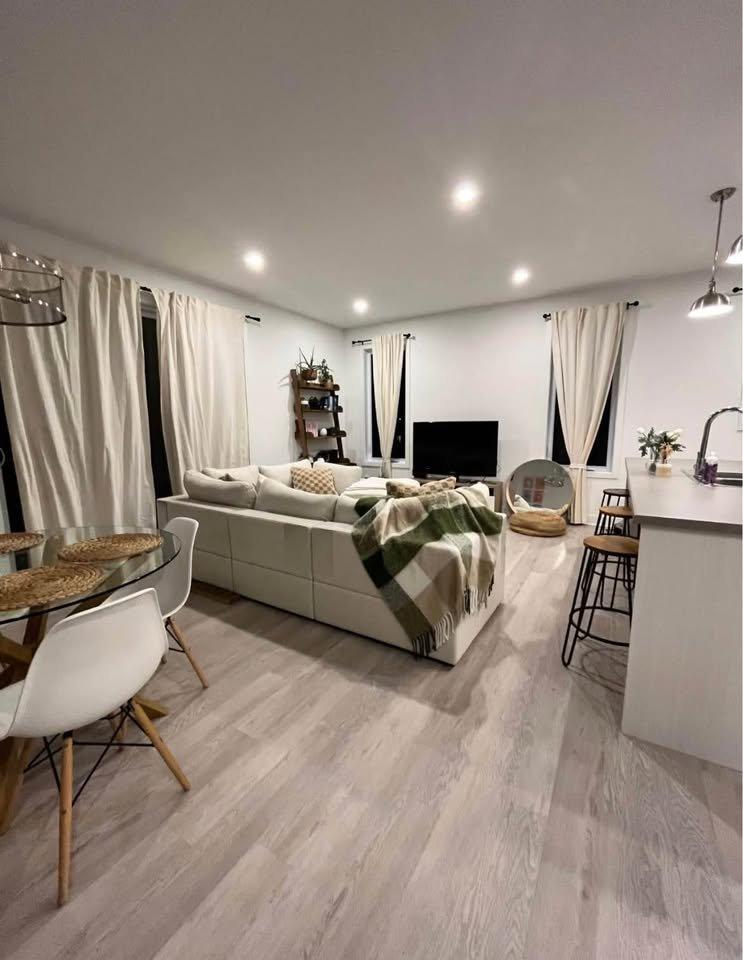 









51


Ch. de la Beauce

, 3,
Beauharnois,




QC
J6N2M5

