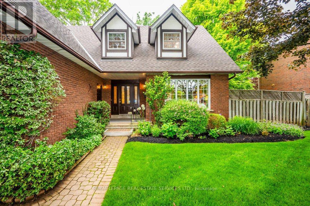 












269 ROYAL OAK COURT

,
Oakville,




Ontario
L6H3A8

