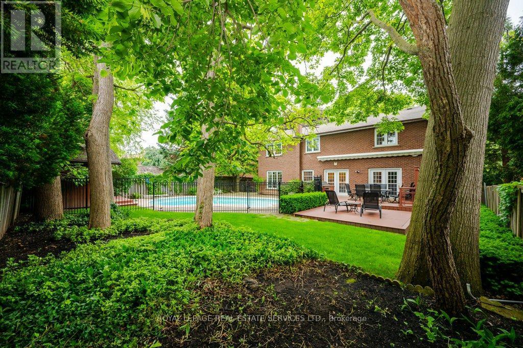 












269 ROYAL OAK COURT

,
Oakville,




Ontario
L6H3A8

