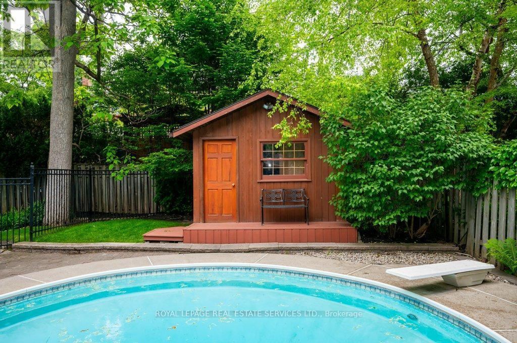 












269 ROYAL OAK COURT

,
Oakville,




Ontario
L6H3A8

