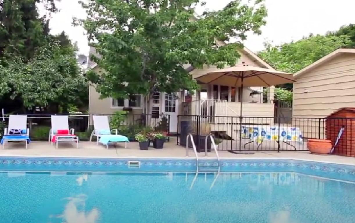 









1023


Lawrence

Avenue,
Kelowna,




BC
V1Y 6M3

