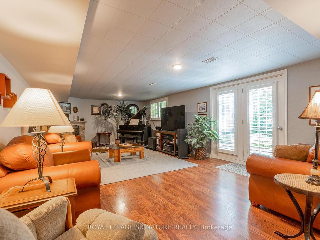 









31


Norbert

Crescent,
Toronto,




ON
M9C 3J8

