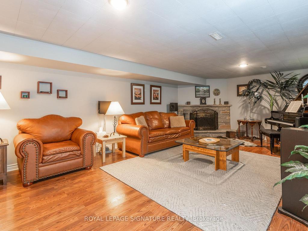 









31


Norbert

Crescent,
Toronto,




ON
M9C 3J8

