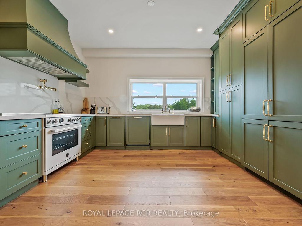 









7


John

Street,
East Garafraxa,




ON
L9W 7G4

