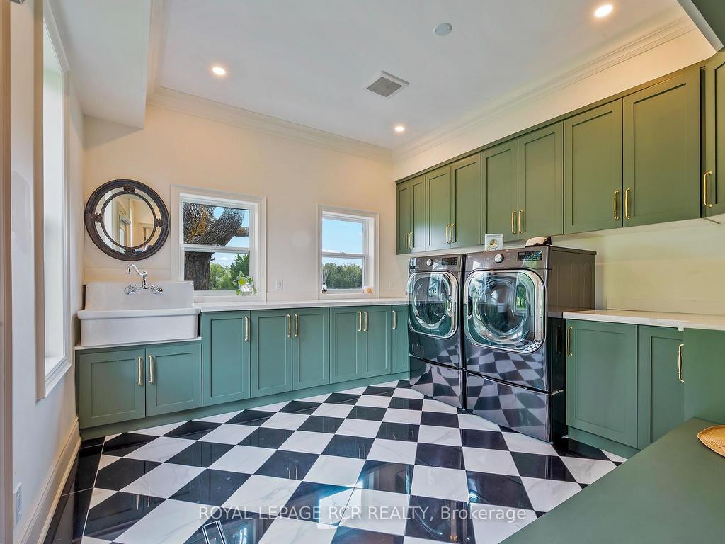 









7


John

Street,
East Garafraxa,




ON
L9W 7G4

