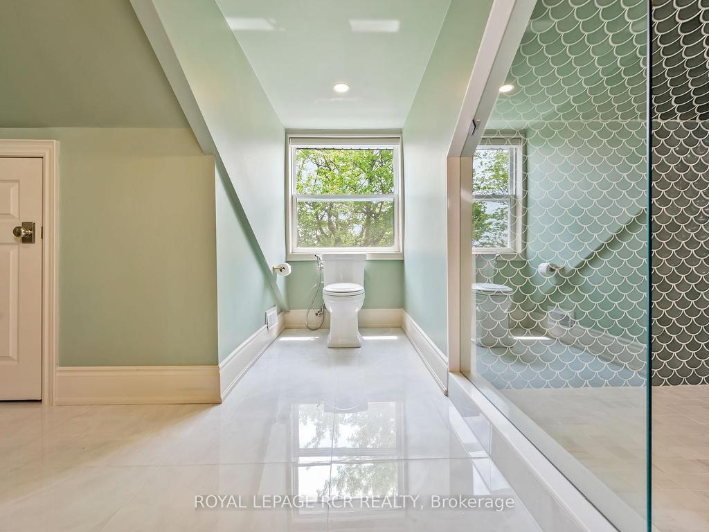 









7


John

Street,
East Garafraxa,




ON
L9W 7G4

