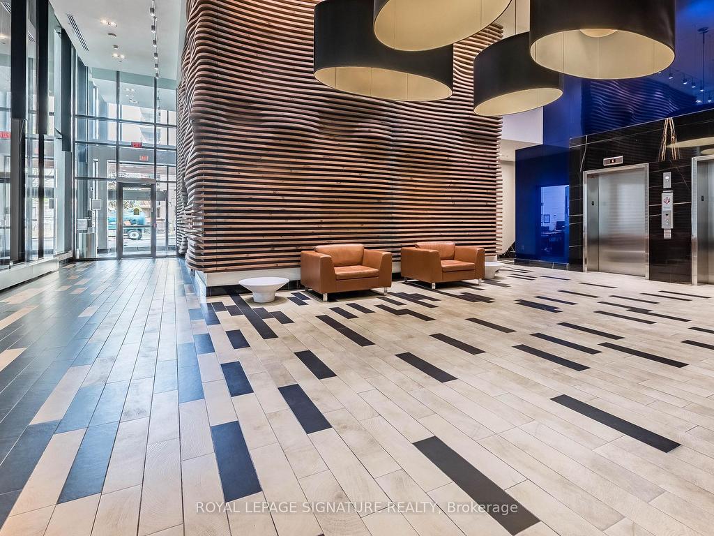 









111


Bathurst

Street, 318,
Toronto,




ON
M5V 0M9


