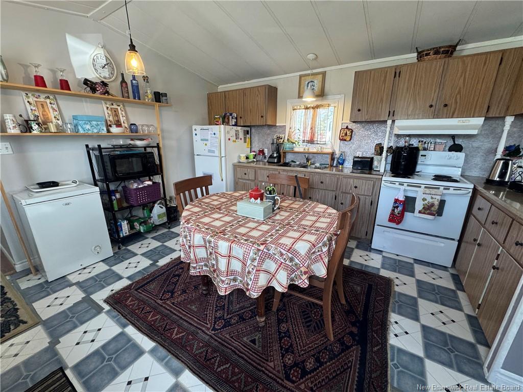 









3


Spring

DR,
Saint John,




NB
E2N 1P2

