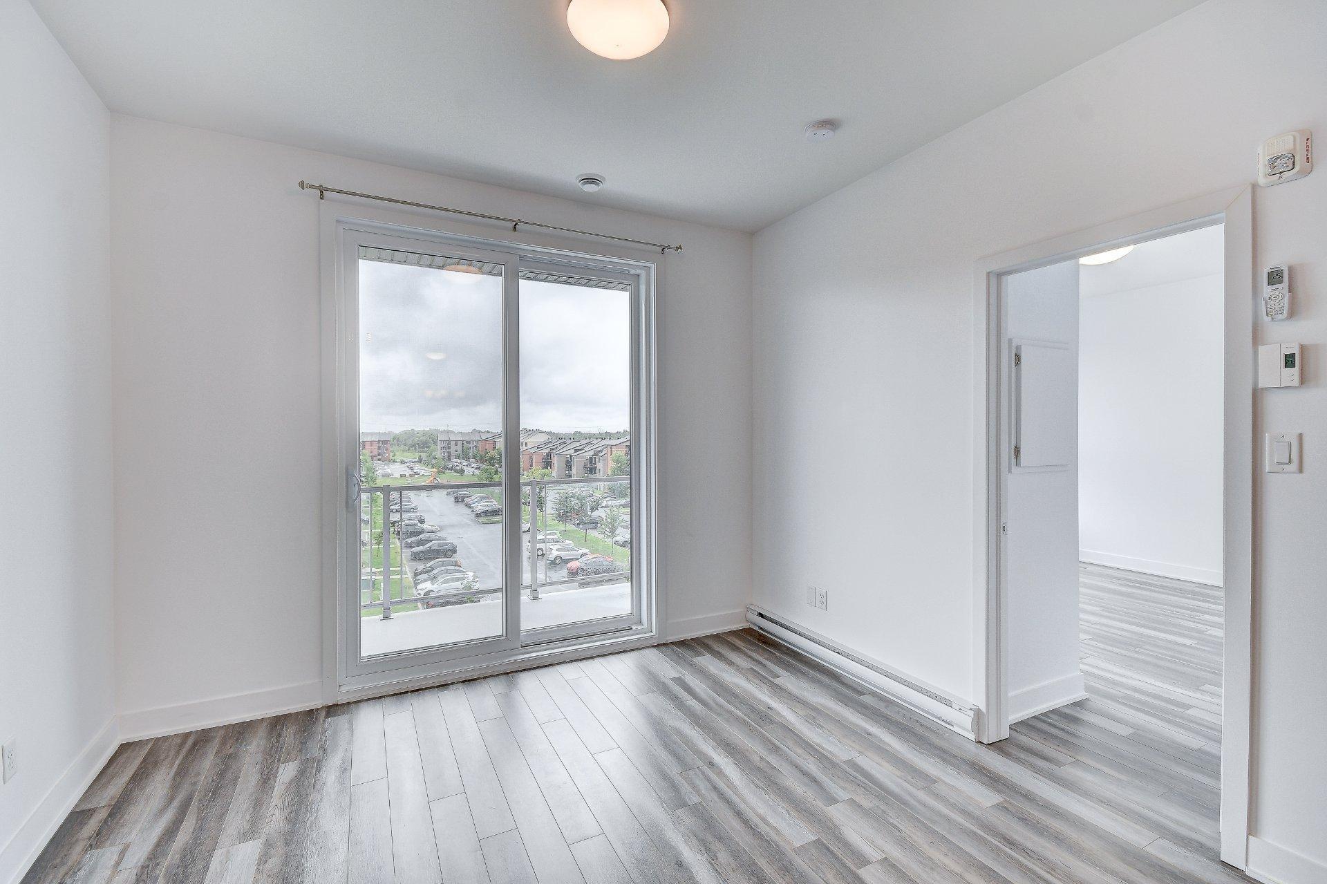 









7105


Rue de Lunan

, 410,
Brossard,




QC
J4Y0N4

