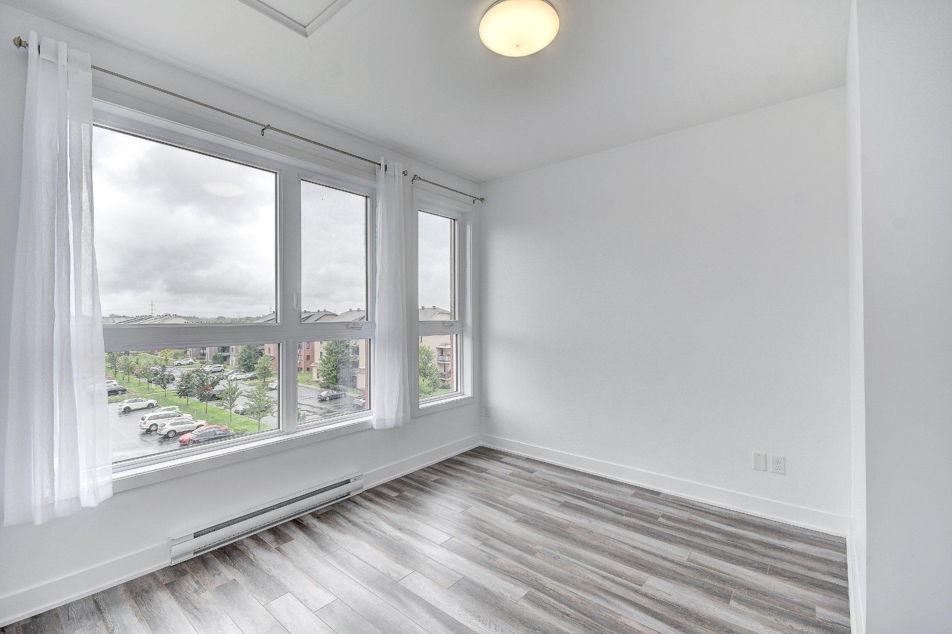 









7105


Rue de Lunan

, 410,
Brossard,




QC
J4Y0N4

