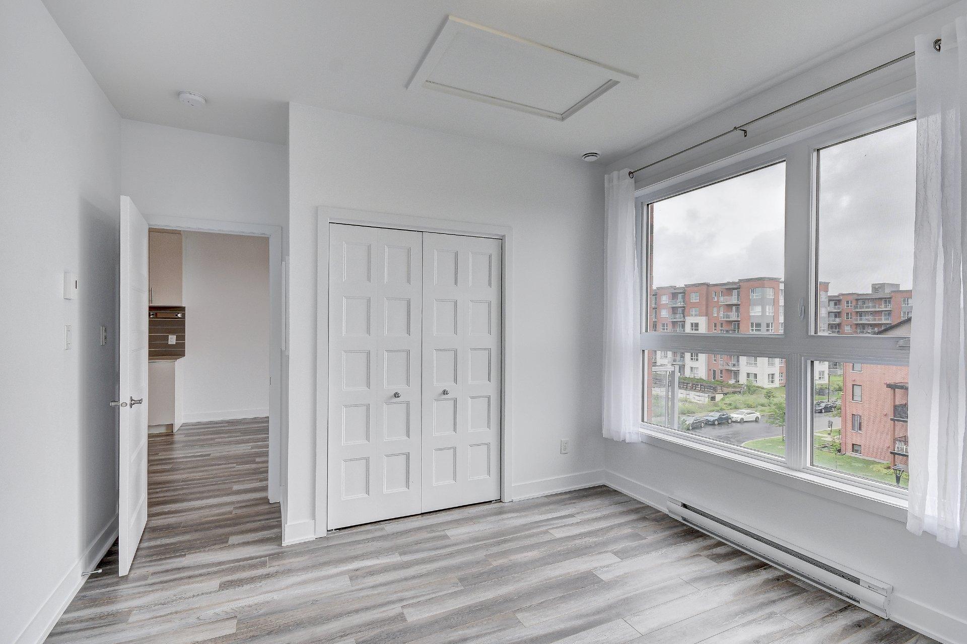 









7105


Rue de Lunan

, 410,
Brossard,




QC
J4Y0N4

