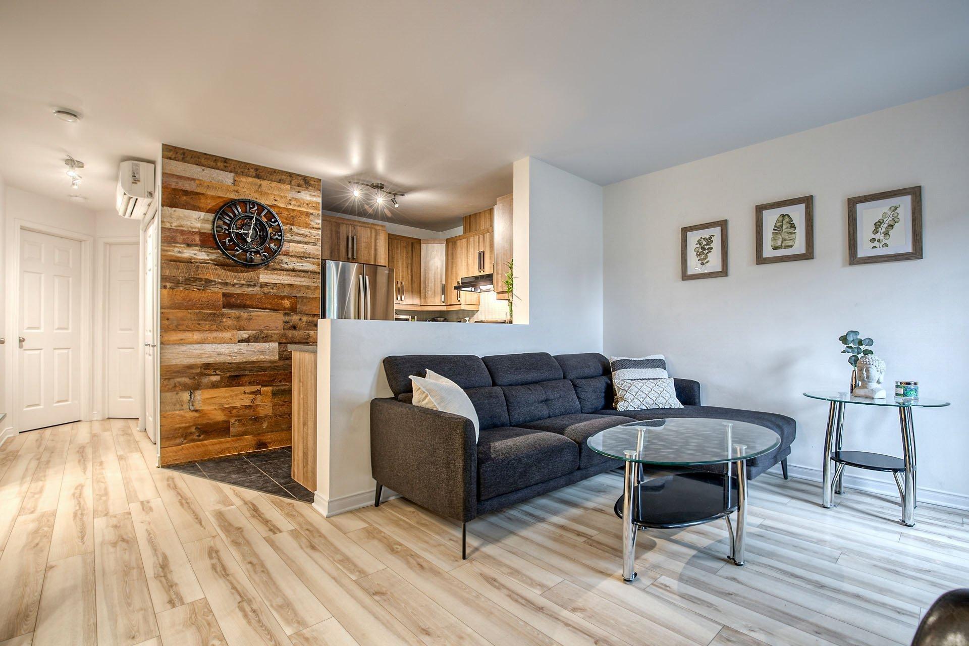 









6385


Rue de Lancaster

,
Brossard,




QC
J4Y0M5

