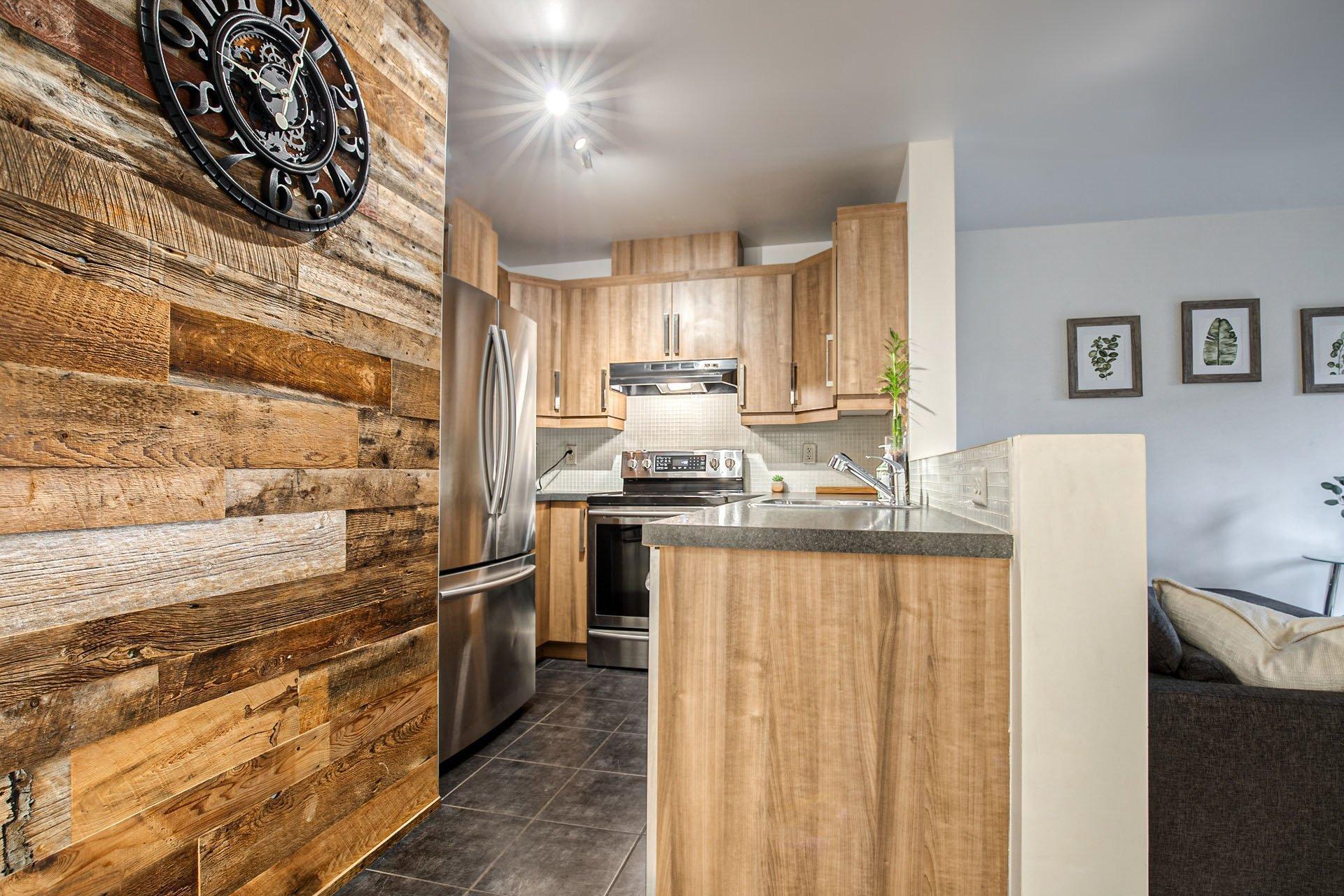 









6385


Rue de Lancaster

,
Brossard,




QC
J4Y0M5

