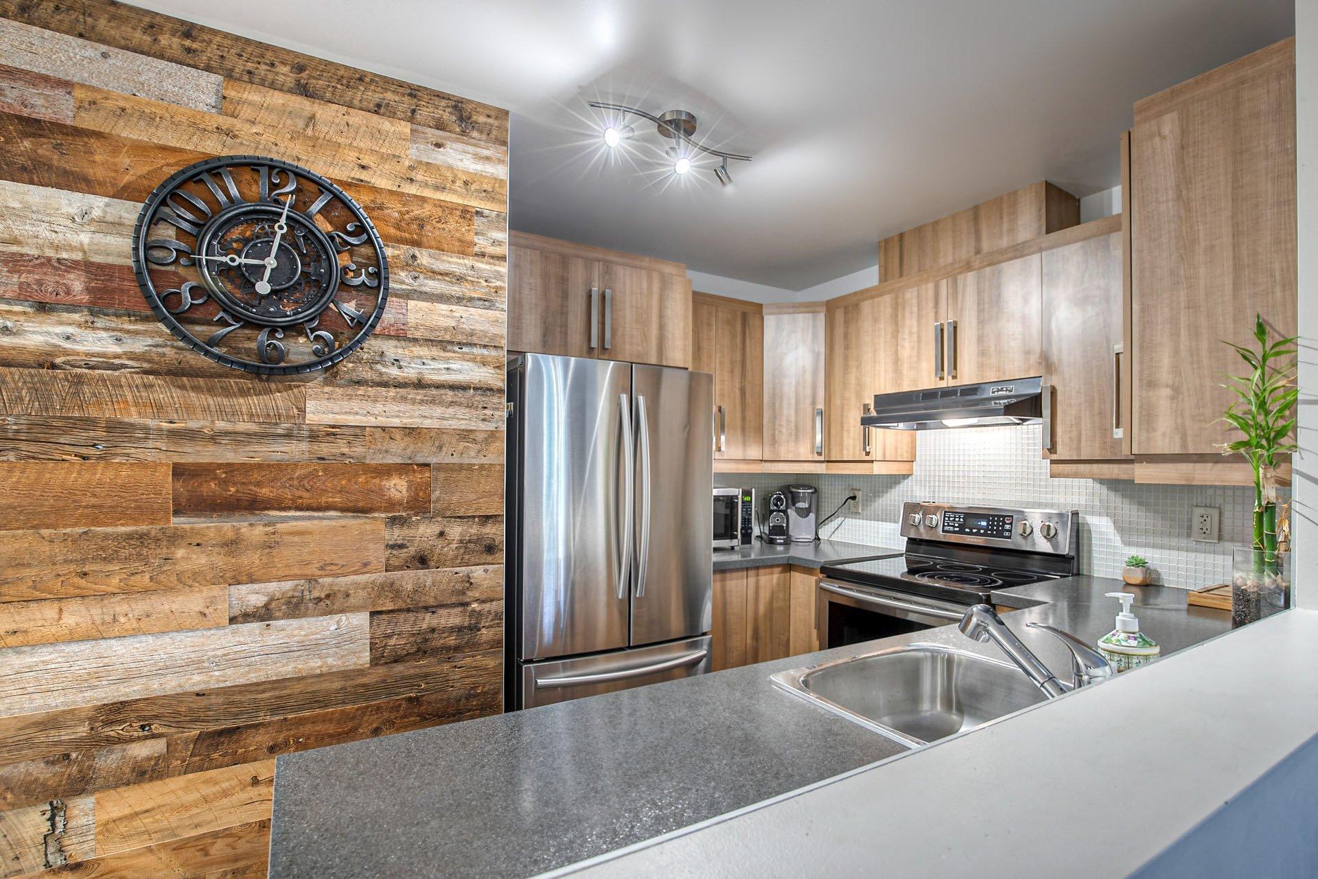 









6385


Rue de Lancaster

,
Brossard,




QC
J4Y0M5

