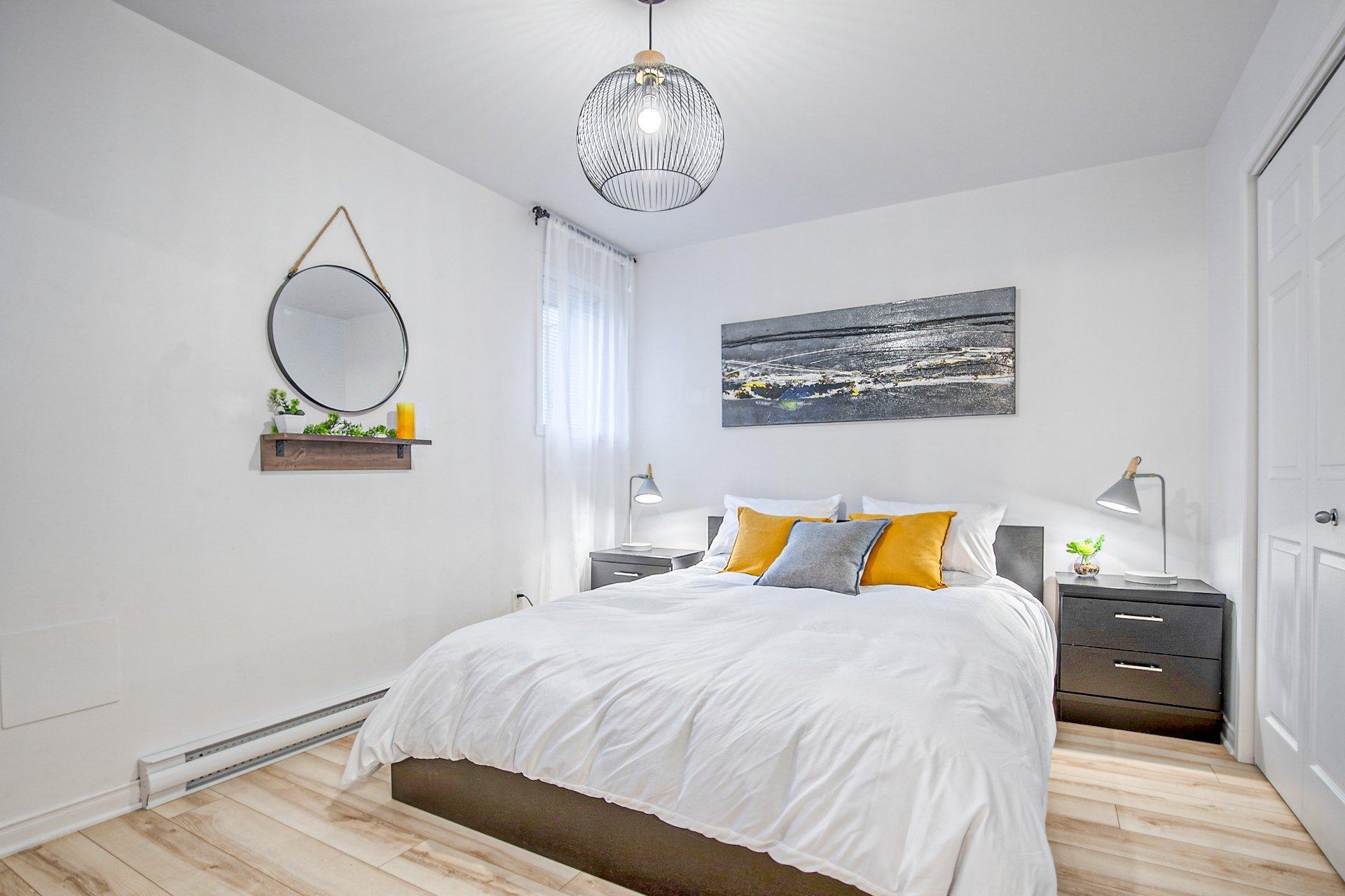 









6385


Rue de Lancaster

,
Brossard,




QC
J4Y0M5

