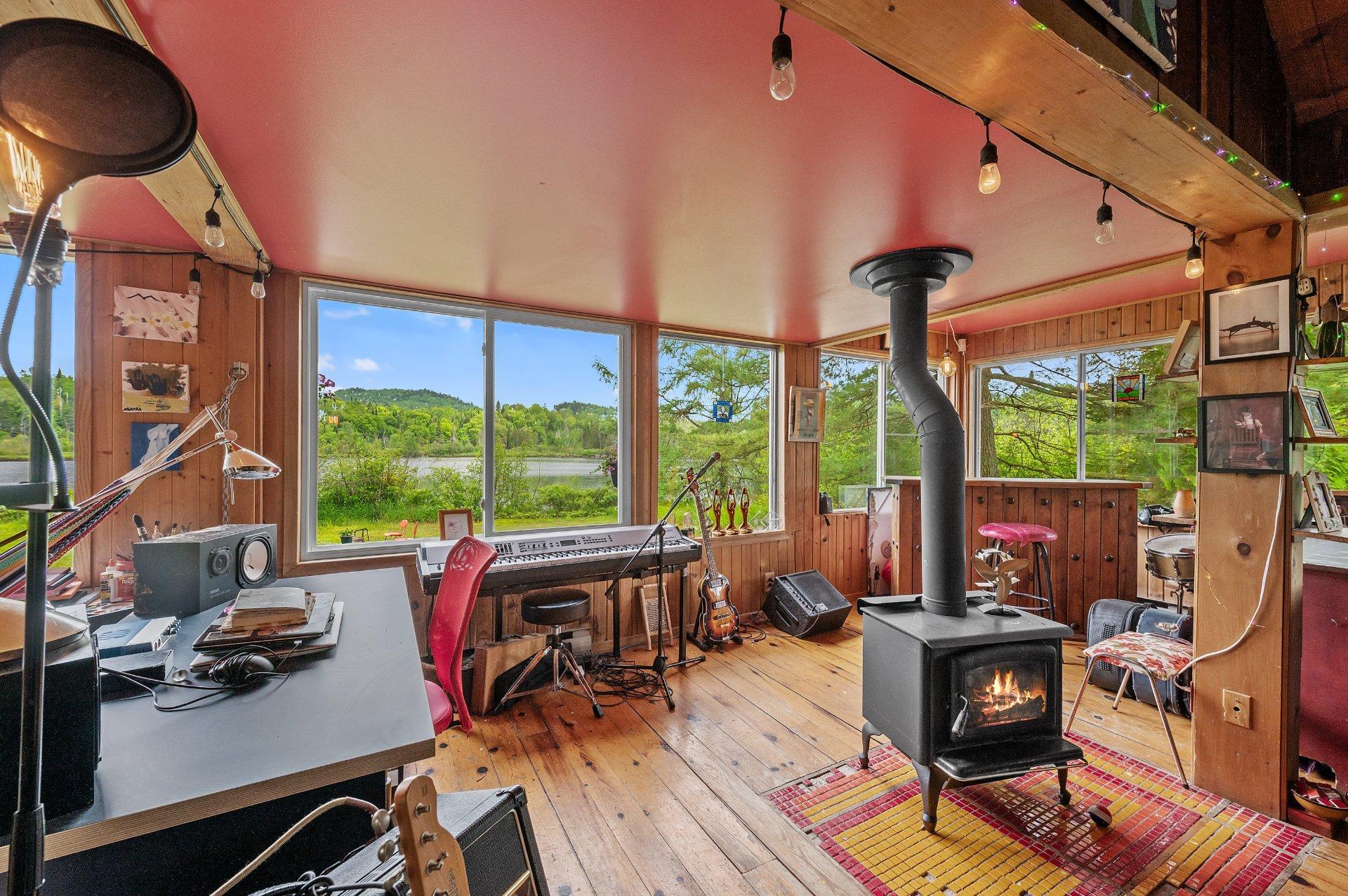 









2301


Rue St-Hilaire

,
Val-Morin,




QC
J0T2R0

