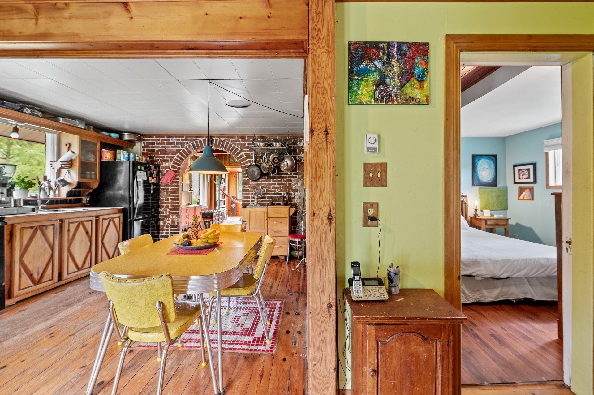 









2301


Rue St-Hilaire

,
Val-Morin,




QC
J0T2R0

