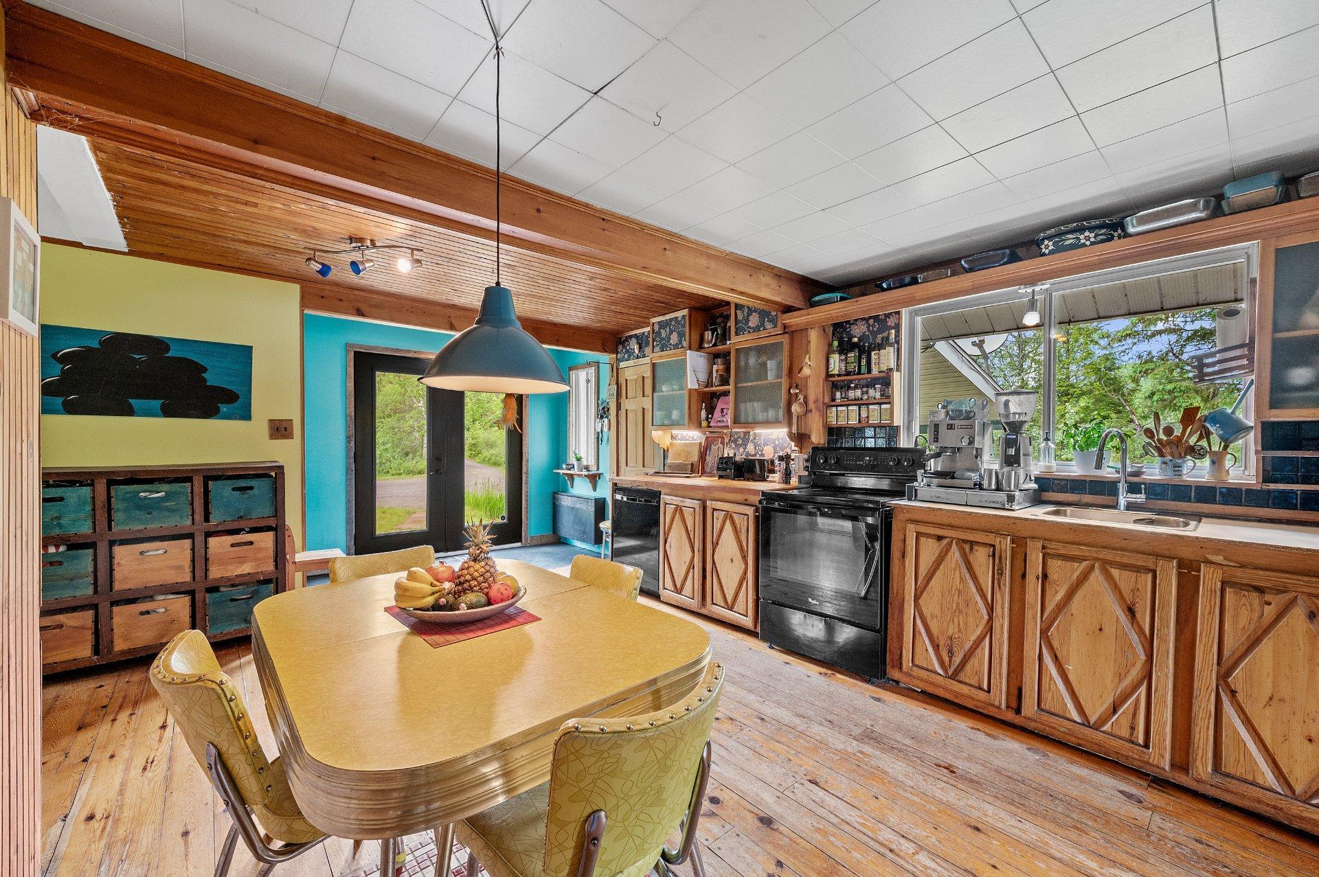 









2301


Rue St-Hilaire

,
Val-Morin,




QC
J0T2R0

