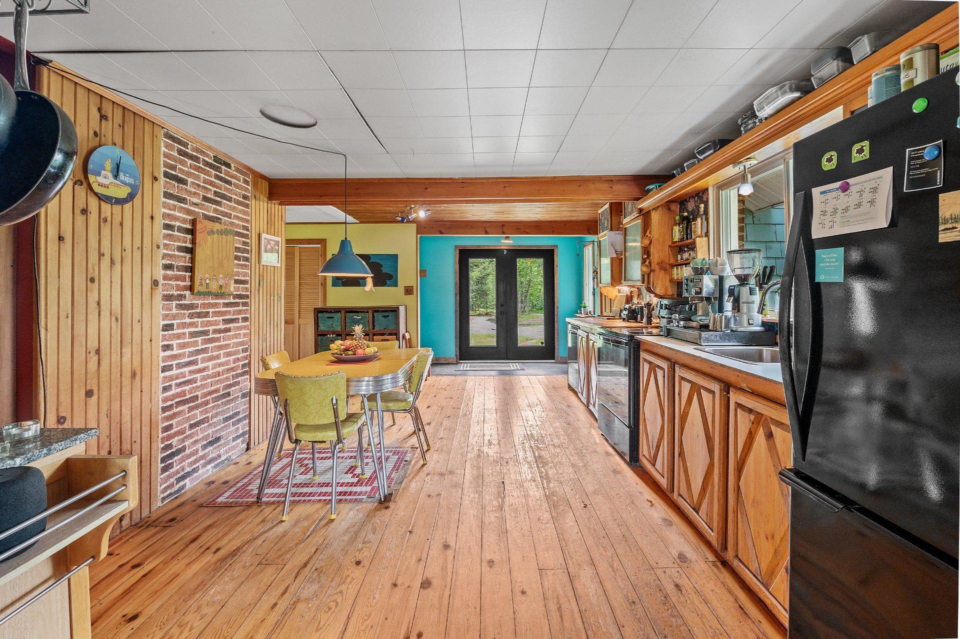 









2301


Rue St-Hilaire

,
Val-Morin,




QC
J0T2R0

